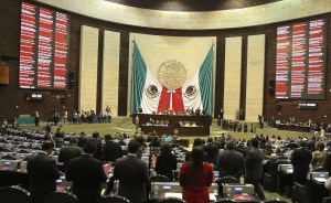 30416062. México, D.F.- La Cámara de Diputados condenó los dos estallidos ocurridos el lunes en Boston, Estados Unidos, que ocasionaron la muerte de tres personas y 176 heridos, al tiempo que manifestó su solidaridad con las víctimas y sus familias.
NOTIMEX/FOTO/CARLOS PACHECO/FRE/POL/