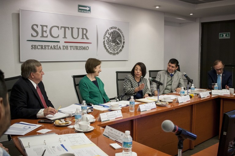 Diálogo de alto nivel del grupo de trabajo sobre los viajes y el turismo.  EE.UU, Departamento de Comercio- SECTUR.