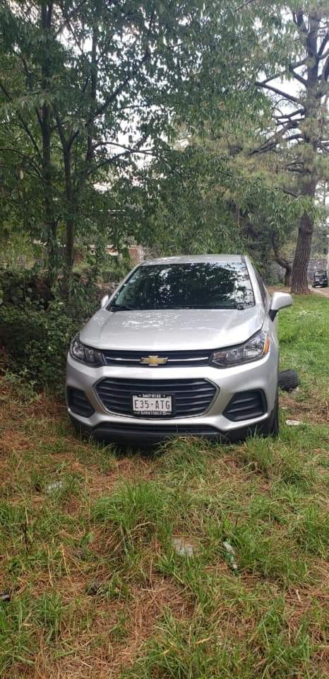leonardo_avendano_auto.jpg