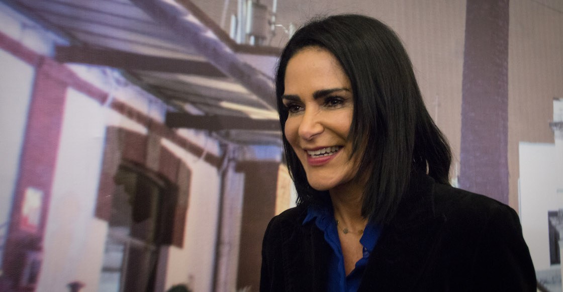 CIUDAD DE MÉXICO, 10ENERO2018.- La periodista Lydia Cacho, acompañada de Alejando Encinas, subsecretario de Derechos Humanos de la SEGOB; Olga Sánchez Cordero, secretaria de Gobernación; Marcelo Ebrard Casaubón, secretario de Relaciones Exteriores; Juan Ramón de la Fuente, embajador de México ante la Organización de las Naciones Unidas (ONU); Ana Cristina Ruelas, directora del medio Articulo 19 y Jesús Peña Palacios, representante adjunto de la Oficina de Alto Comisionado de las Naciones Unidas para los Derechos Humanos en México, ofrecieron conferencia de prensa para ofrecer una disculpa pública como Estado mexicano y reconocer la culpabilidad del mismo por las violaciones a los derecho humanos de la periodista hace 14 años.
FOTO: ANDREA MURCIA /CUARTOSCURO.COM
