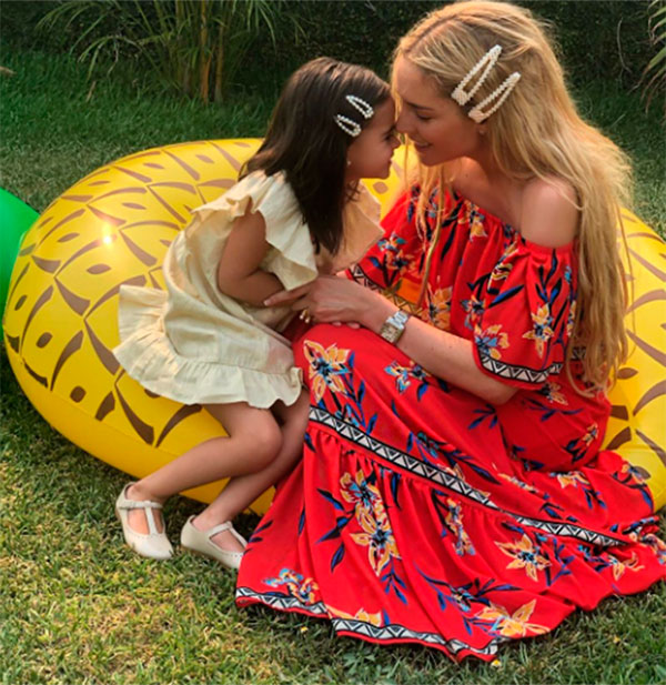 Tania Ruiz y su hija Carlotta en el cumpleaños número de su hija, el pasado 9 de junio