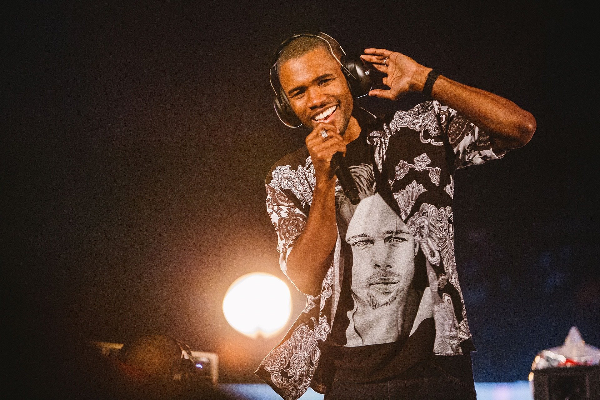 Frank Ocean at Parklife looking nice as fuck: streetwear